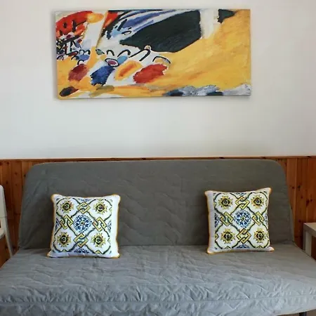 Casa Vacanze Ferdinandea Apartment *