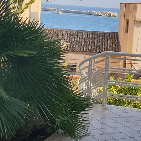 Casa Vacanze Ferdinandea Apartment